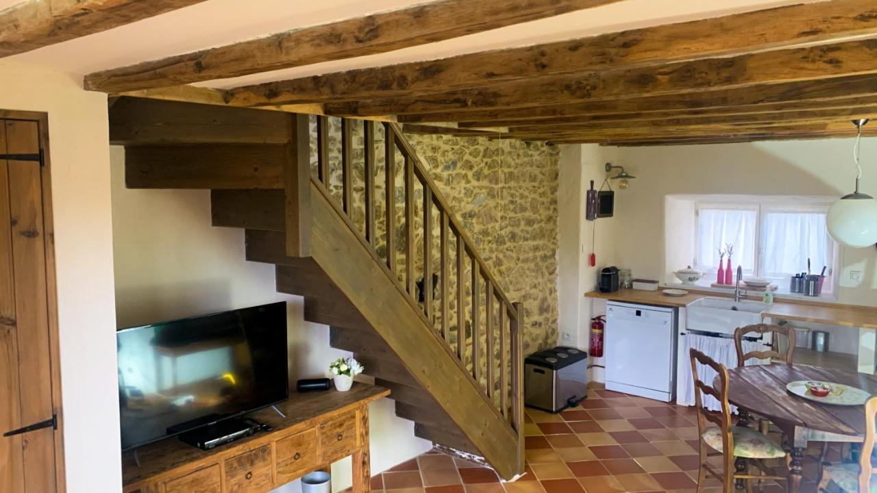 A L'Ombre Du Marronnier Gites La Peruse Exteriér fotografie
